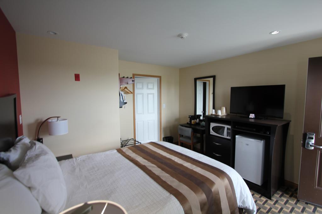 Masterson'S Motel Greater Napanee Room photo