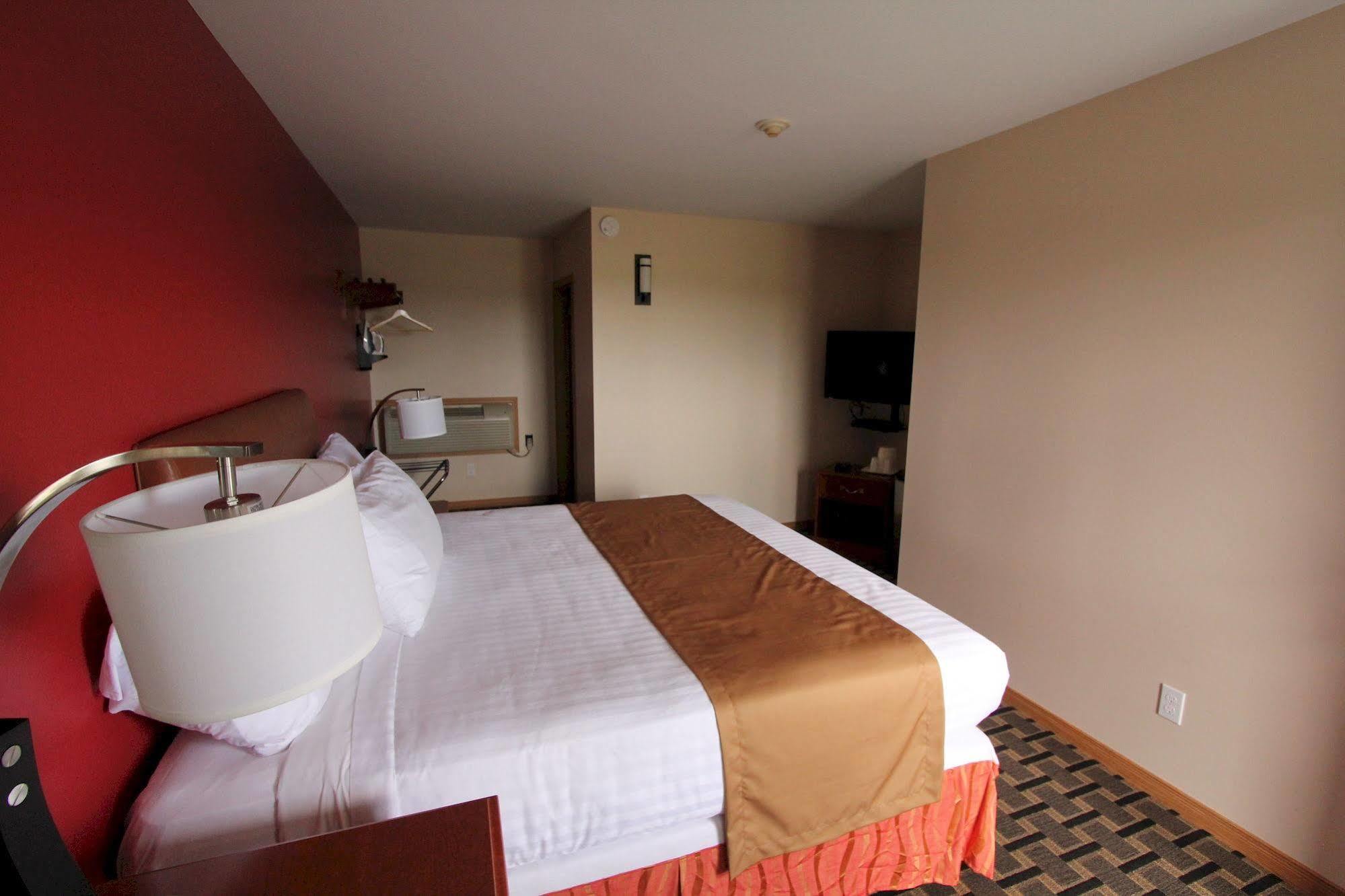 Masterson'S Motel Greater Napanee Exterior photo